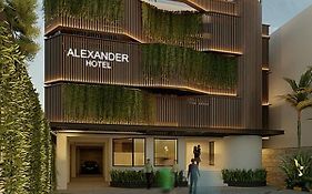 Hotel Alexander Tegal